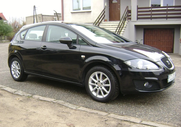 Seat Leon cena 18900 przebieg: 74000, rok produkcji 2011 z Złotów małe 56